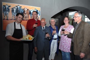 V.l.n.r.: Chef kok Kasteel Woerden: David van Oudheusden, 2e prijs winnaar: Mischa van Huystee (dichter uit Smilde en fan van het Groene Hart), 3e prijswinnaar: Douwe Ritskes (gepensioneerd vrachtwagenchauffeur uit Krimpen a/d ijssel), bestuurslid van Groene Hart Kloppemd Hart: Lies van Weverwijk, 1e prijswinnares: Fleur de Regt, voorzitter van de Jury: Hans Kruse (Stadsarcheoloog Utrecht woonachtig in Alphen aan den Rijn).