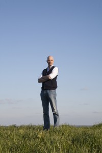 Geen chick, wel van de partij: Tommy Wieringa. Foto: Viviane Sassen.